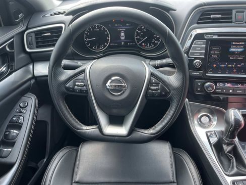 Used 2019 Nissan Maxima 3.5 SL w/ Floor Mat Group FWD image 13