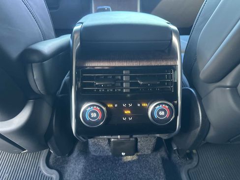 Used 2024 Land Rover Range Rover Autobiography image 27