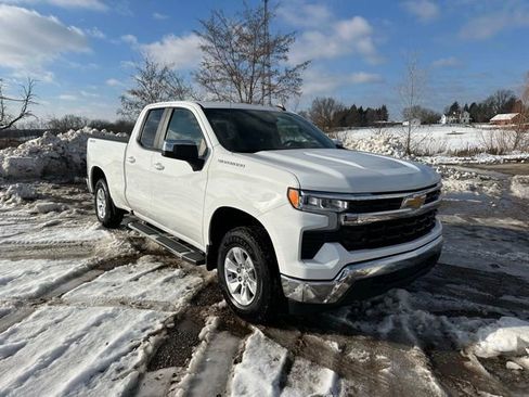 Used 2023 Chevrolet Silverado 1500 LT w/ Protection Package AWD/4WD image 25