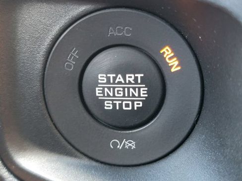 Certified 2025 Jeep Wrangler Sport AWD/4WD image 4