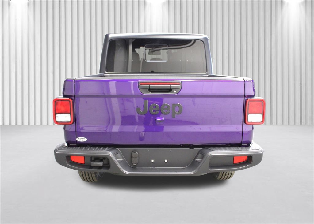 New 2026 Jeep Gladiator Sport AWD/4WD image 4