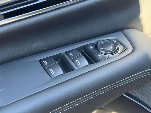 New 2026 GMC Yukon XL Elevation image 15