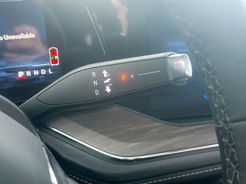 New 2026 Chevrolet Suburban Premier AWD/4WD image 20