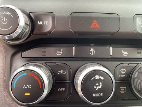 Used 2021 RAM 1500 Big Horn image 25