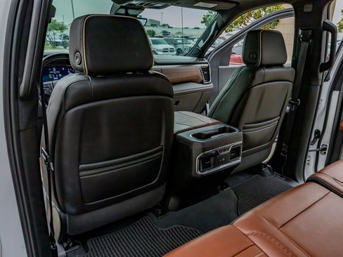 Used 2024 GMC Sierra 1500 Denali Ultimate AWD/4WD image 34