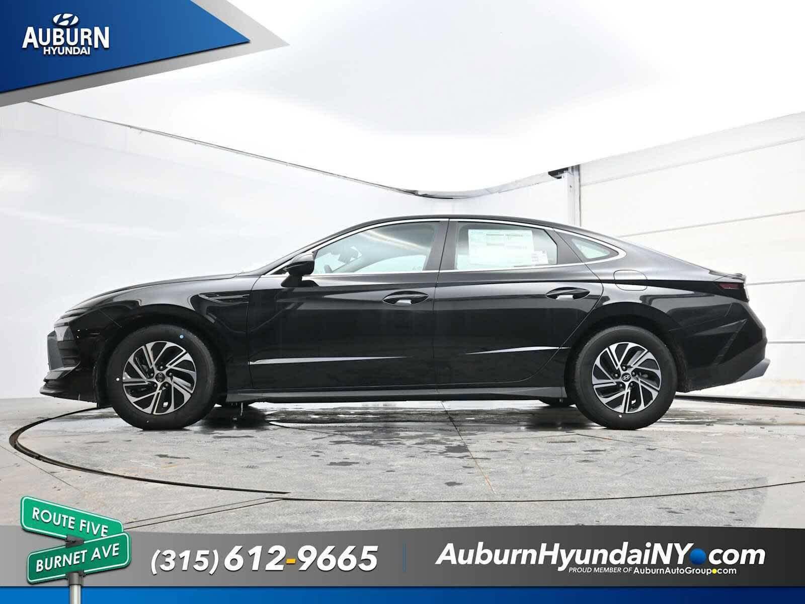 New 2026 Hyundai Sonata Blue FWD image 23