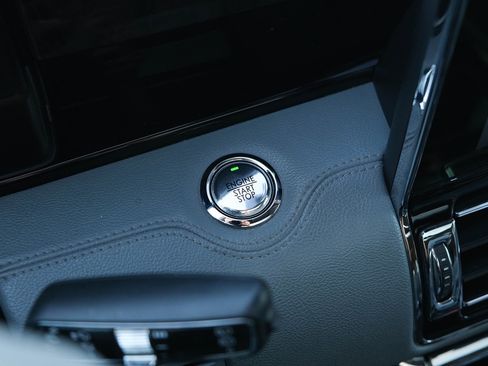 Used 2019 Lincoln Navigator Select w/ Technology Package image 35