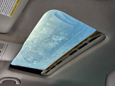 Used 2018 Volkswagen Passat 2.0T SE image 18