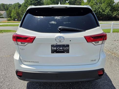 Used 2018 Toyota Highlander XLE FWD image 5