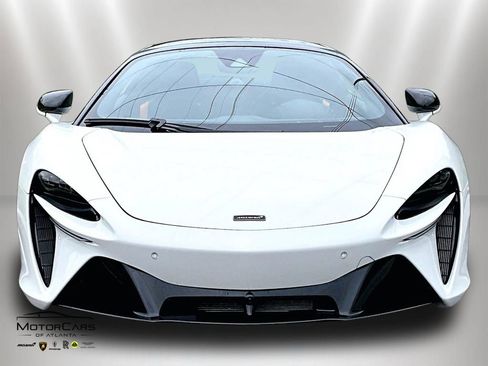 Used 2025 McLaren Artura Spider RWD image 3