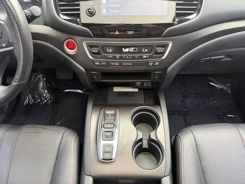 Used 2023 Honda Passport TrailSport image 18