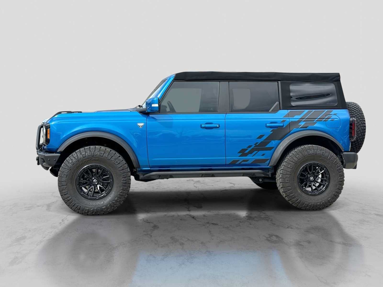 Used 2022 Ford Bronco Outer Banks w/ Sasquatch Package AWD/4WD image 3