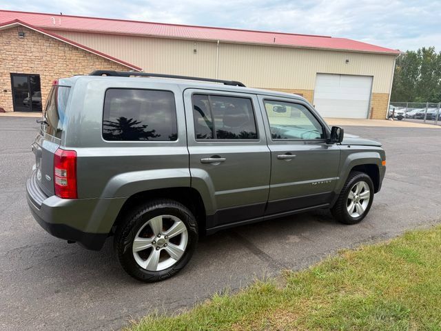 Used 2014 Jeep Patriot Latitude w/ Sun/Sound Group AWD/4WD image 4
