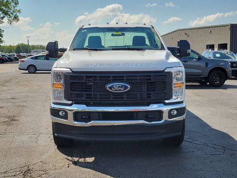 New 2026 Ford F350 XL w/ FX4 Off-Road Package AWD/4WD image 2