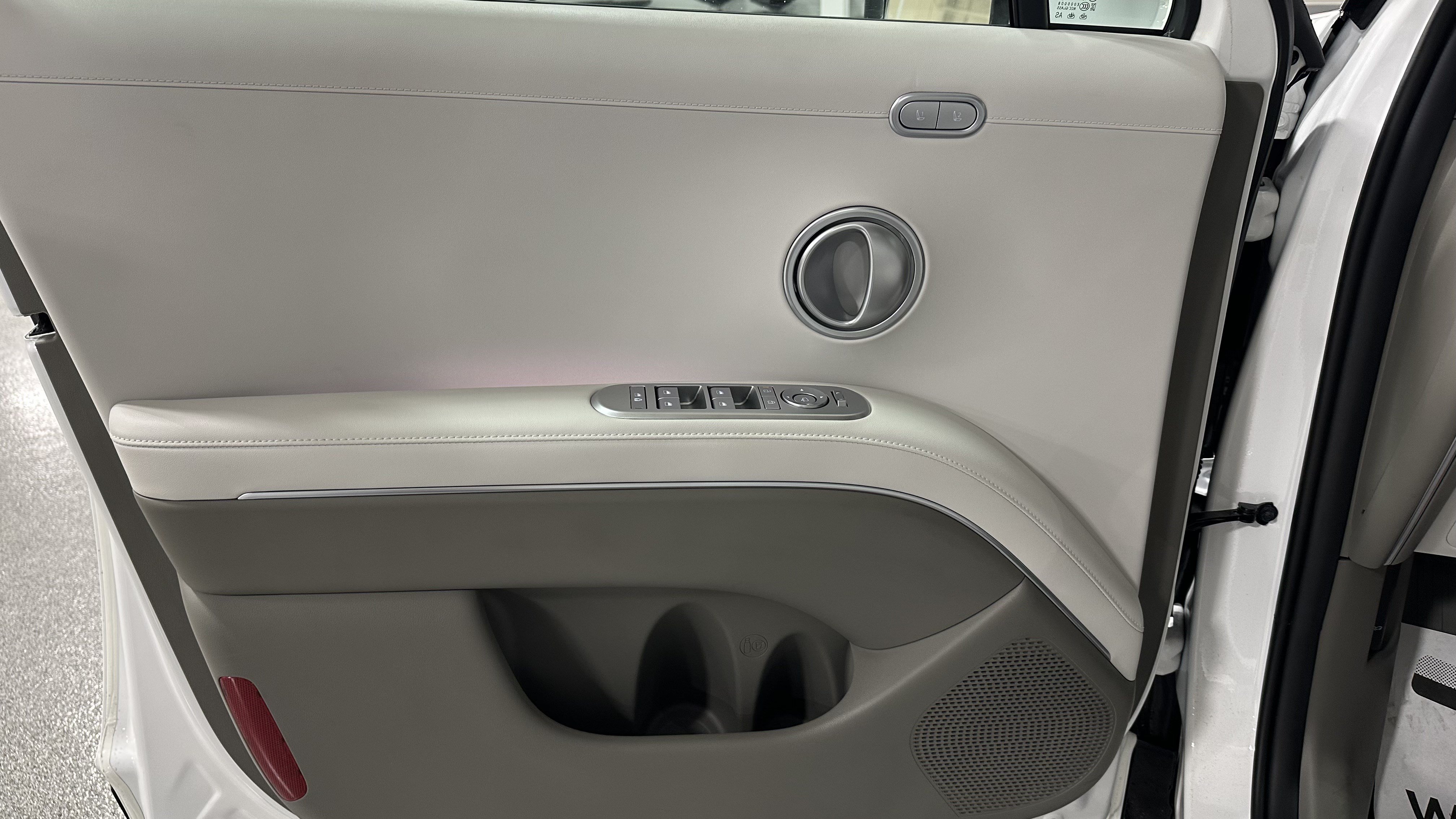 Used 2026 Hyundai Palisade Limited FWD image 16