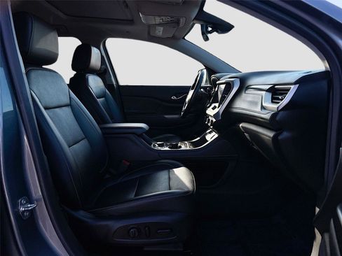 Used 2021 GMC Acadia SLT w/ Elevation Edition image 33