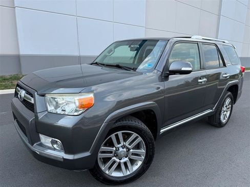 Used 2013 Toyota 4Runner Limited AWD/4WD image 2