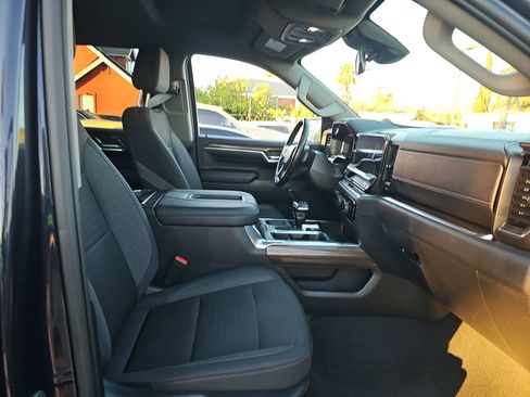 Used 2022 Chevrolet Silverado 1500 RST image 8