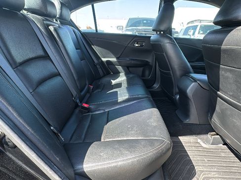 Used 2017 Honda Accord Sport image 25