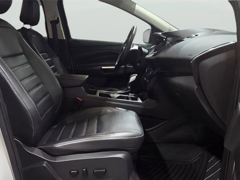 Used 2019 Ford Escape Titanium w/ U9j03 - Titanium Tow Package image 26