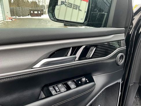 New 2026 Jeep Grand Wagoneer L Limited image 12