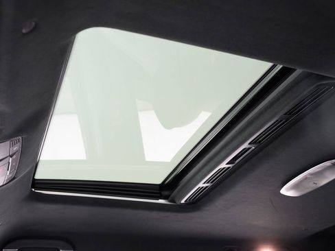 Certified 2025 Mercedes-Benz G 63 AMG 4MATIC image 17