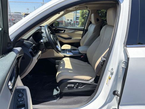 Certified 2022 Acura MDX FWD image 12