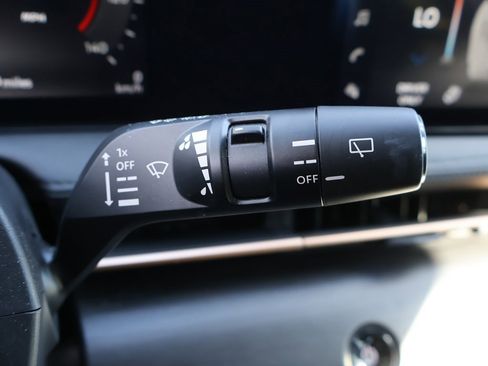 Used 2023 Nissan Ariya AWD image 48