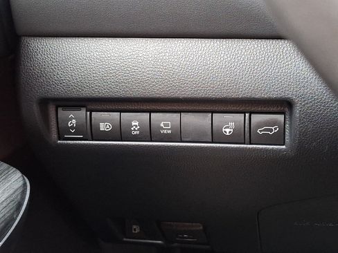 Certified 2023 Toyota Venza Limited AWD/4WD image 27