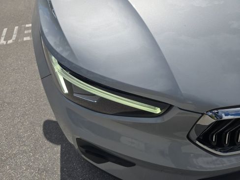 Certified 2023 Volvo XC40 B5 Plus w/ Protection Package Premier image 12