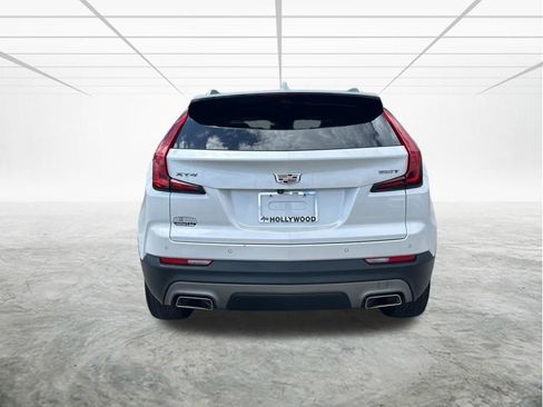 Used 2022 Cadillac XT4 Premium Luxury w/ Enhanced Visibility Package FWD image 5
