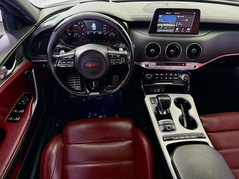 Used 2019 Kia Stinger GT2 AWD/4WD image 17