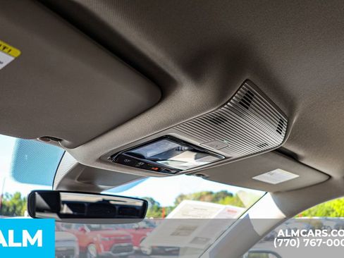 Used 2025 Volkswagen Atlas SE image 59