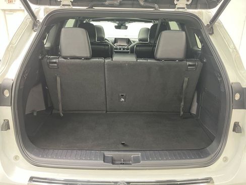 Used 2022 Toyota Highlander XSE AWD/4WD image 31