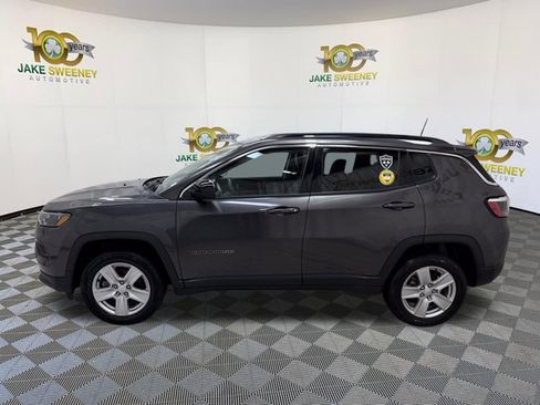 Used 2022 Jeep Compass Latitude AWD/4WD image 6