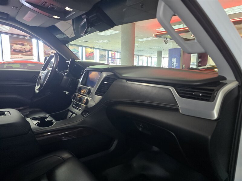 Used 2017 GMC Yukon SLT w/ Premium Edition AWD/4WD image 19