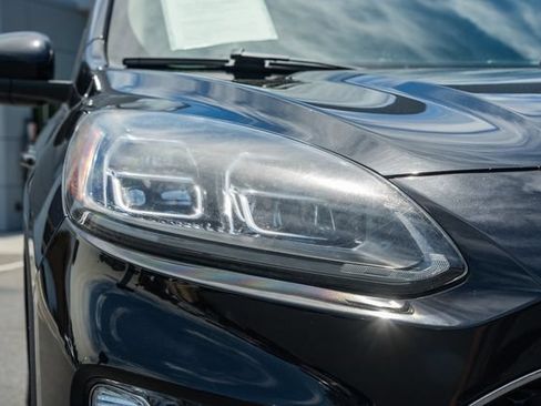 Used 2020 Ford Escape Titanium AWD/4WD image 12