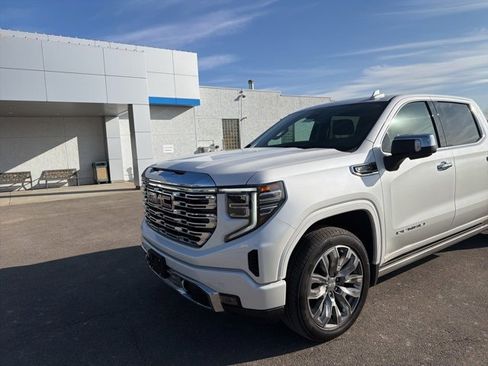 Used 2024 GMC Sierra 1500 Denali image 2