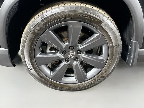 Used 2025 Honda Pilot Sport image 38