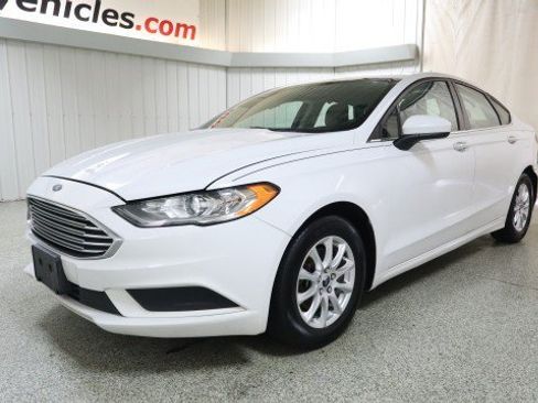 Used 2017 Ford Fusion S FWD image 2