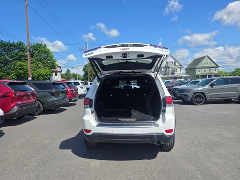 Used 2021 Jeep Grand Cherokee Limited AWD/4WD image 18
