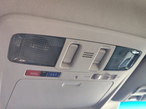 Used 2018 Subaru Outback 2.5i Limited image 25