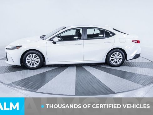 Used 2025 Toyota Camry LE image 4