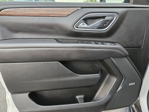 Used 2021 Chevrolet Suburban High Country AWD/4WD image 14
