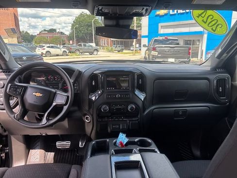 Used 2024 Chevrolet Silverado 1500 Custom w/ Turbomax Blackout Package AWD/4WD image 12