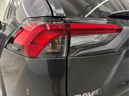 Used 2023 Toyota RAV4 LE AWD/4WD image 32