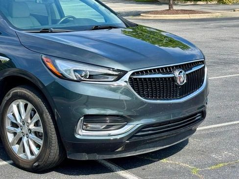Used 2020 Buick Enclave Essence FWD image 13