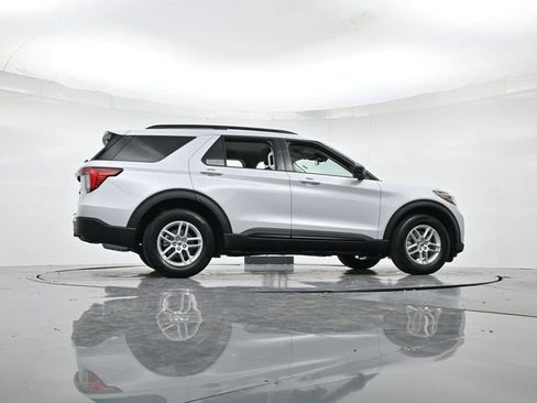 Certified 2026 Ford Explorer Active RWD image 32
