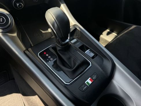 Used 2024 Alfa Romeo Tonale Veloce AWD/4WD image 17