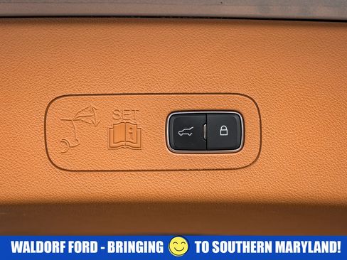 Used 2023 Lincoln Aviator Black Label Grand Touring image 10